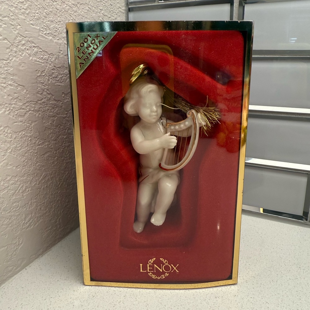 Vintage 2001 Lenox Annual Cherub Christmas Ornament Angel Playing Harp Y2K - Picture 2 of 11